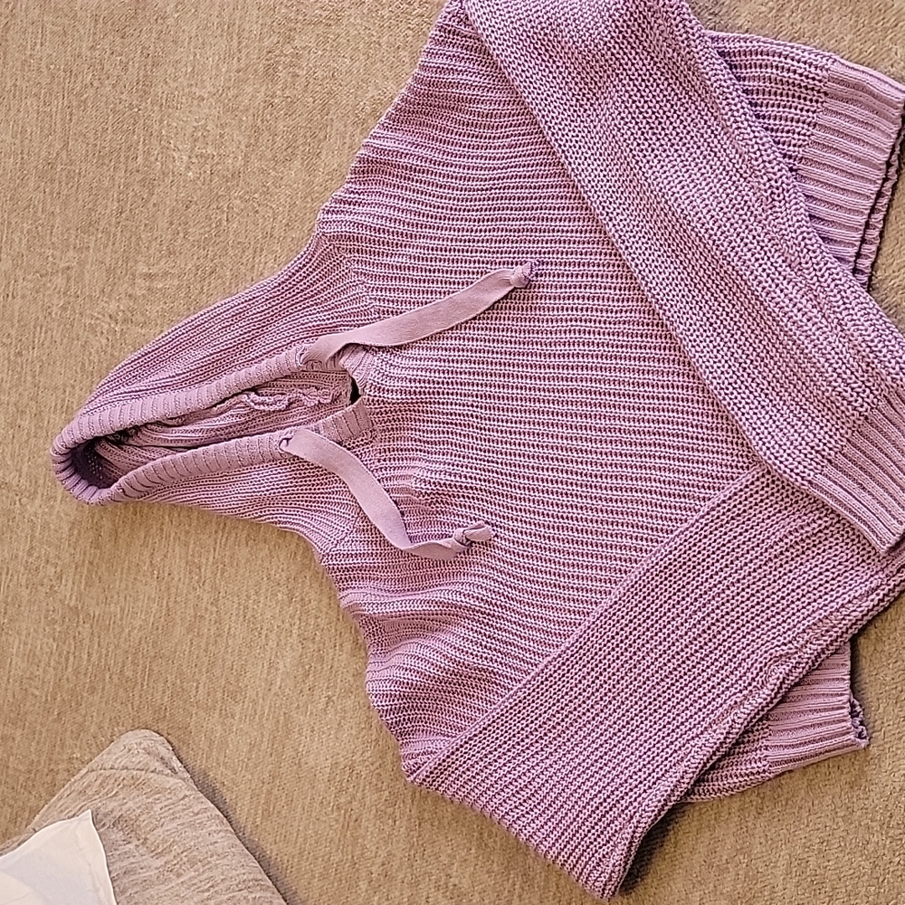 Lavendar cropped hoodie